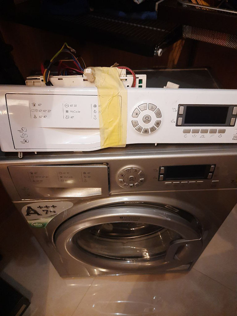 Замена модуля управления стиральной машины Ariston